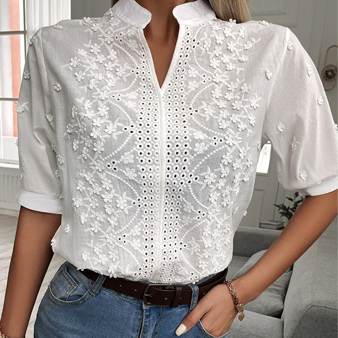 Viviane Milano - V-neck lace blouse 